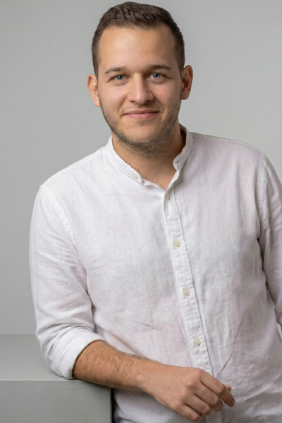 Jakab Petrik — Üzleti Automatizálás Tanácsadó & Oktató